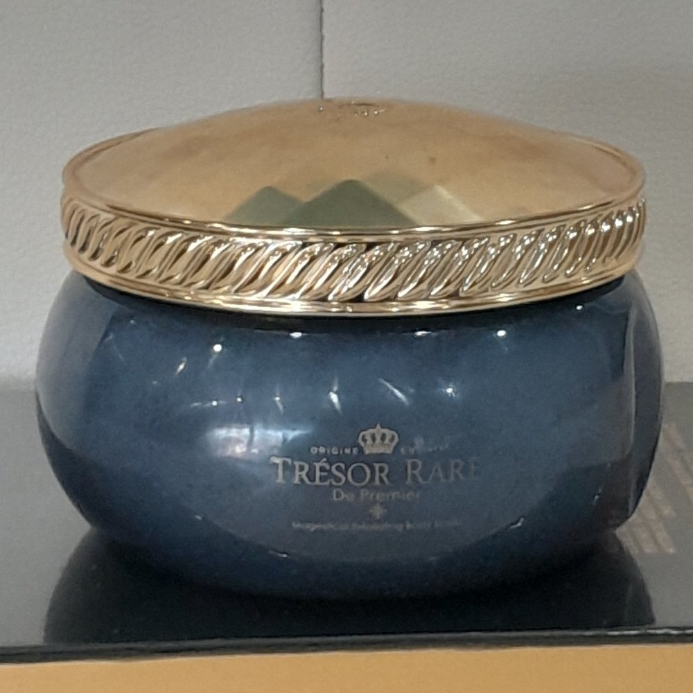 TRESOR RARE MAJESTICAL EXFOLIATING BODY SCRUB 580g / 19.61 fl. oz. BRAND NEW